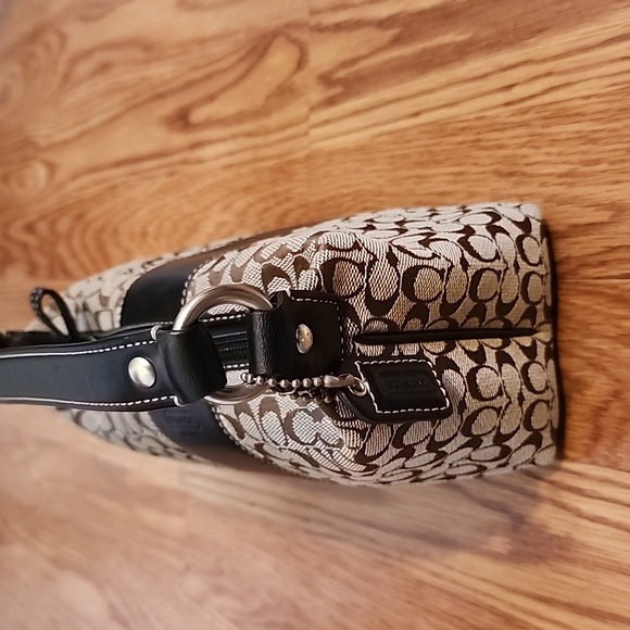 NWOT Small Coach signature handbag - Picture 8 of 10